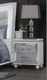 Maloise - Nightstand - White